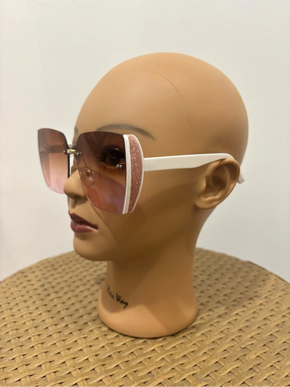 NY Sunglasses White Frame Pink Gradient Lens Women's Oversized